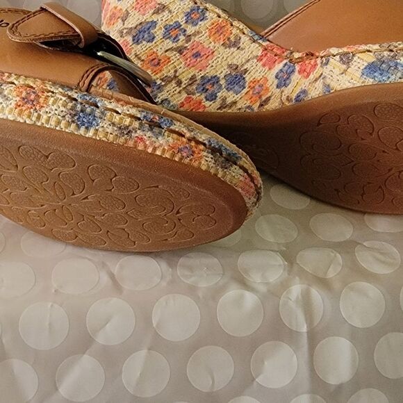 #269 Bolo 👡 Wedged silver buckle sandals,sze. 10 - Picture 5 of 9